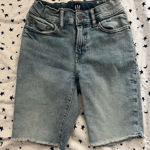 Kids Gap jean shorts size 7